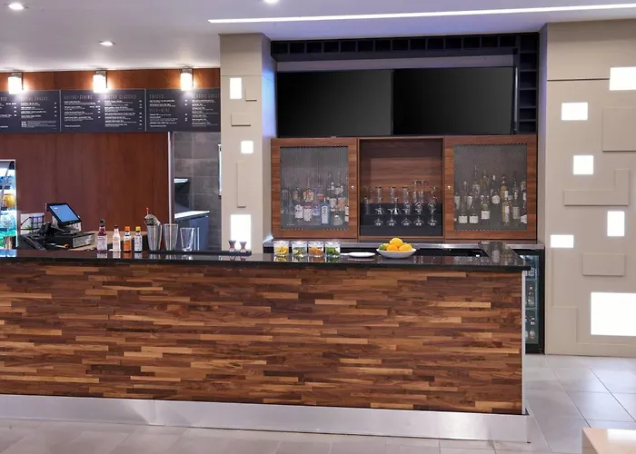 Courtyard By Marriott Jackson