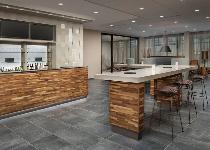 Courtyard By Marriott Portland East