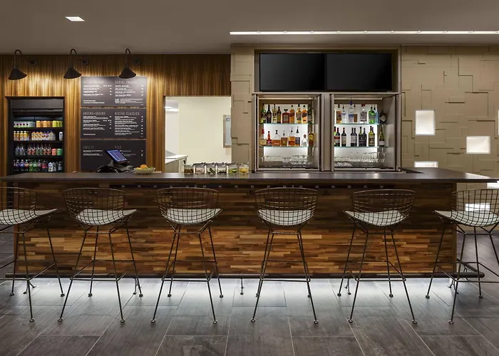 Courtyard By Marriott Seattle Northgate