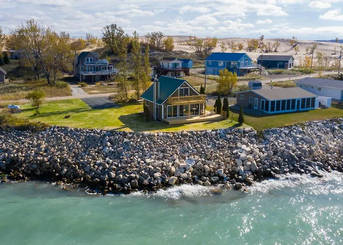 Sandpiper Cottage Beautiful Private Lake Michigan Frontage