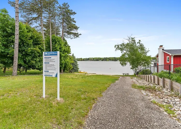 Lakeview Cottage - Stunning Views Of Silver Lake.