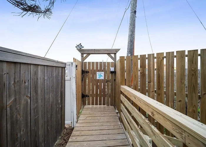 Ocean View, Short Walk To Beach, Free Golf Cart