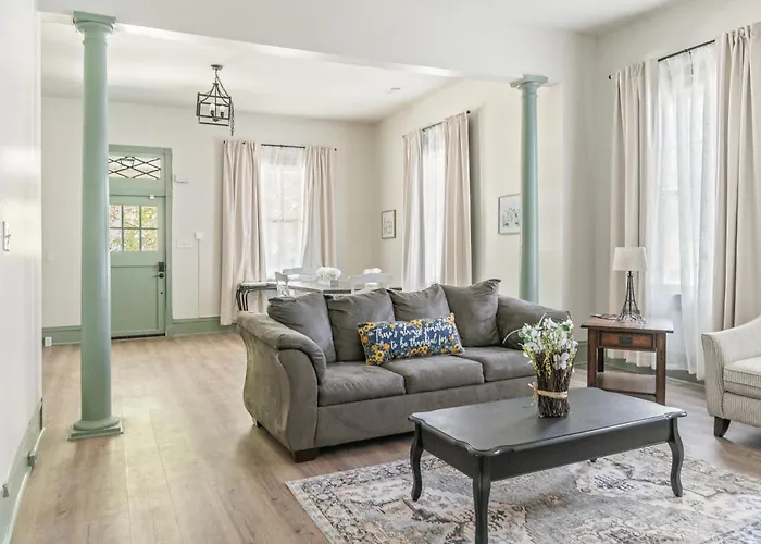 3Bd 2Ba Oasis In Historic Olde Towne