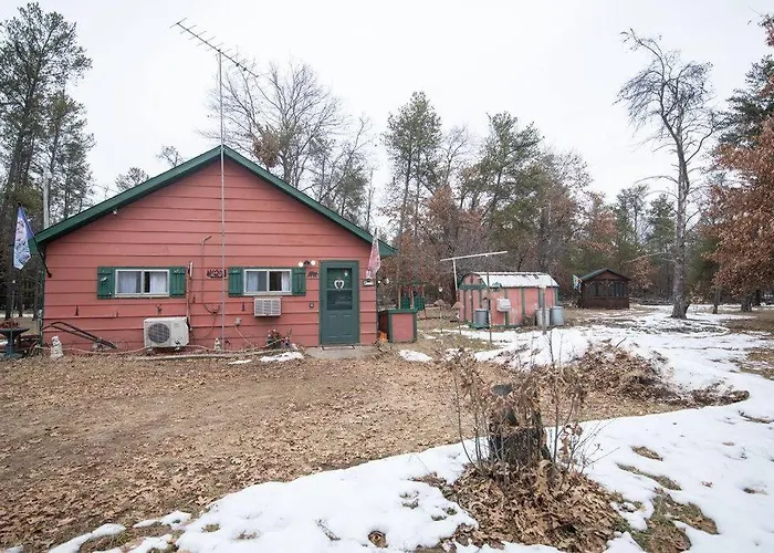 Black Bear Cabin With Blow Up Hot Tub
