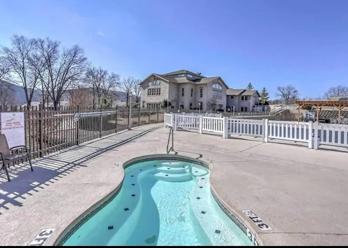 Royale Condo