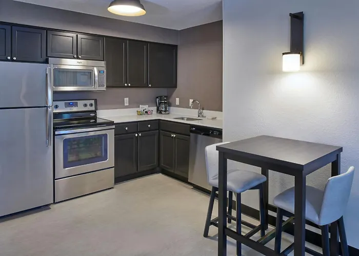 Residence Inn By Marriott Detroit / Novi
