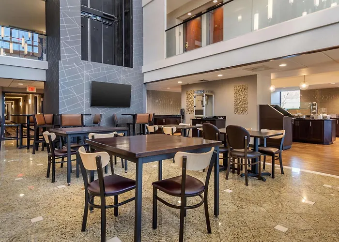 Drury Inn & Suites Atlanta Airport