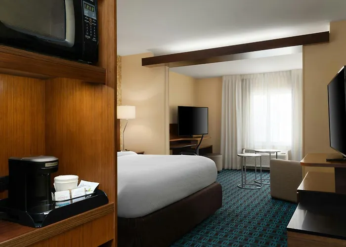 Fairfield Inn & Suites By Marriott London