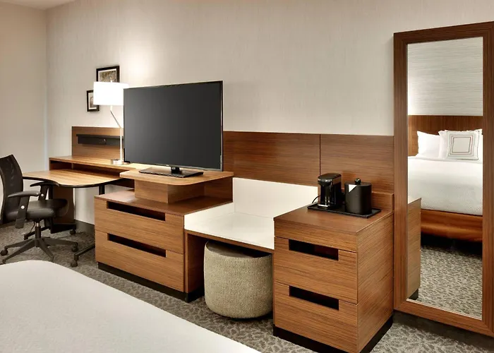 Fairfield Inn & Suites By Marriott Springfield North
