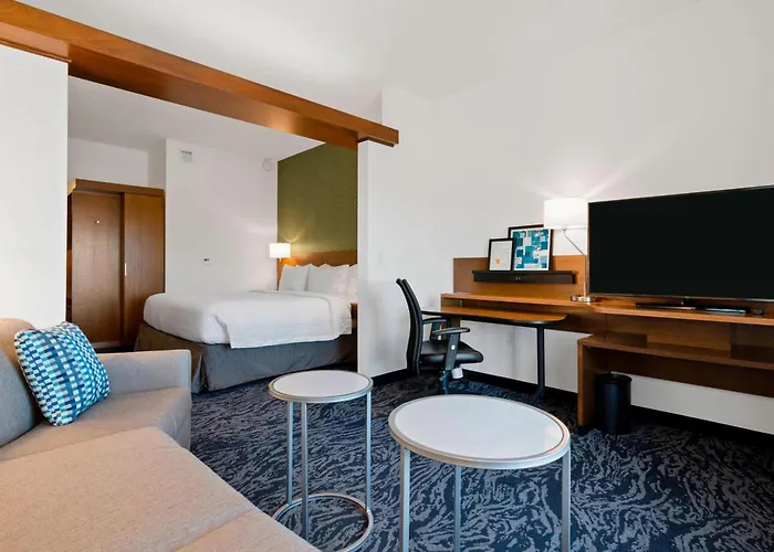 Fairfield Inn & Suites By Marriott St Petersburg North