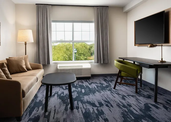 Fairfield Inn & Suites By Marriott South Kingstown Newport Area