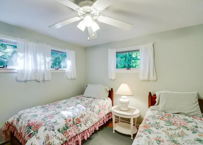 'Cherry Cottage' - Walk To Peninsula State Park!