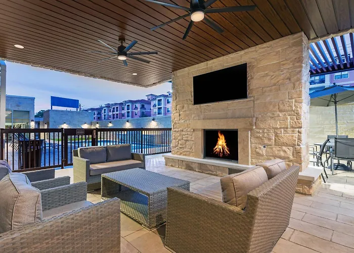 Fairfield Inn & Suites Houston Memorial City Area