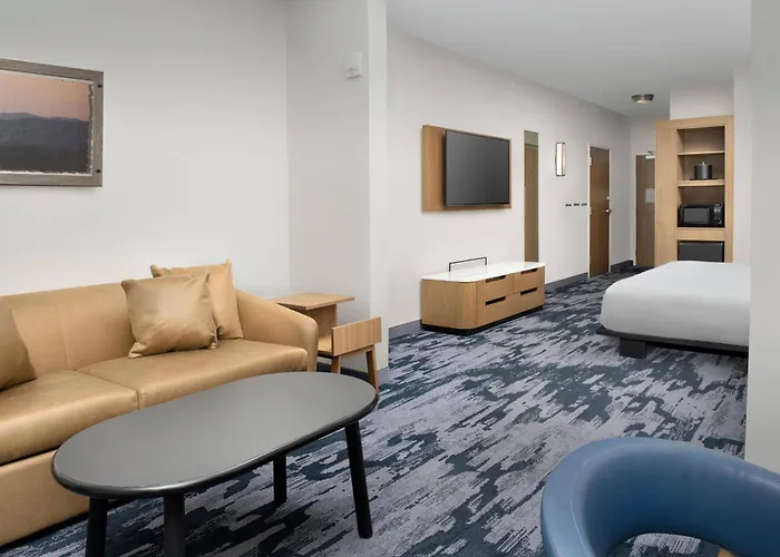 Fairfield Inn & Suites By Marriott Santa Rosa Rohnert Park