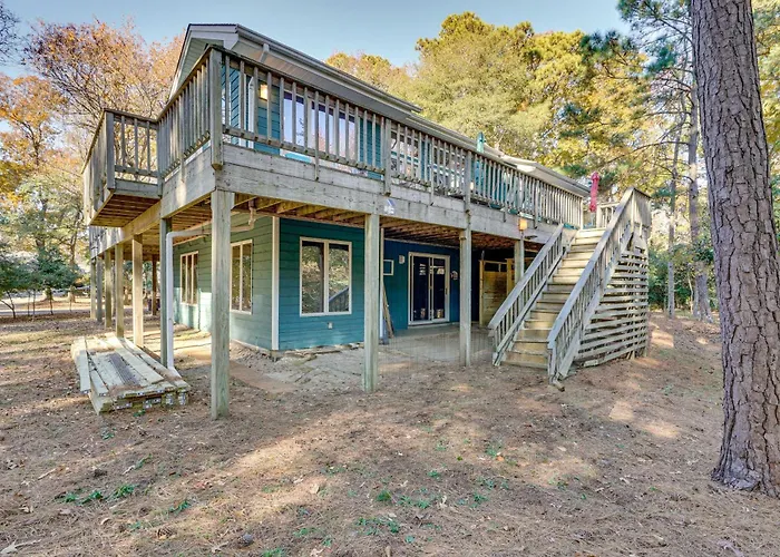 1/2 Mi To Beach Access: Southern Shores Gem + Deck