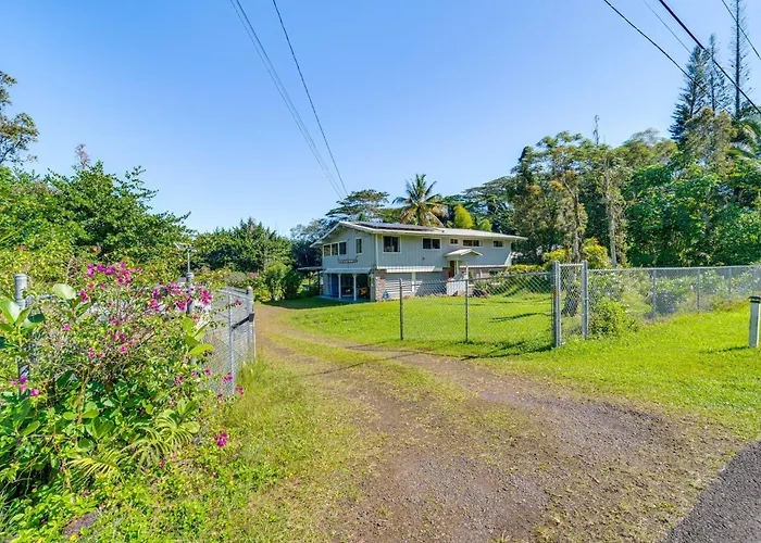 Keaau Apartment On Beautiful Acre W/ Pool & Deck!