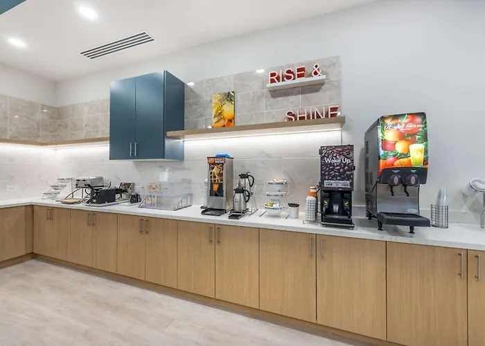 Comfort Inn & Suites Nashville Bellevue