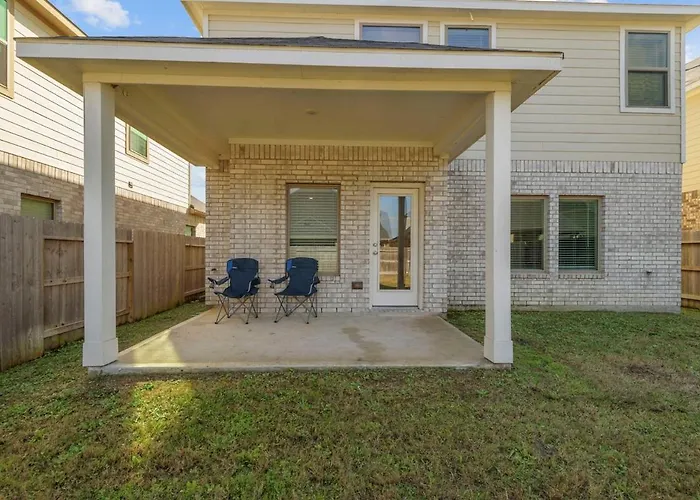 Beautiful Spacious House With Great Location!