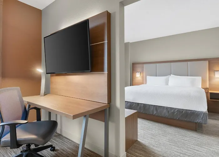 Holiday Inn Express Hotel & Suites Coralville By Ihg