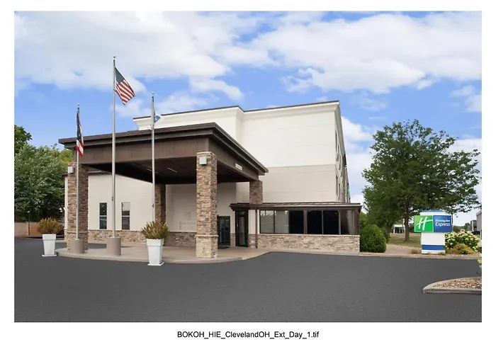 Holiday Inn Express Cleveland Airport - Brook Park By Ihg