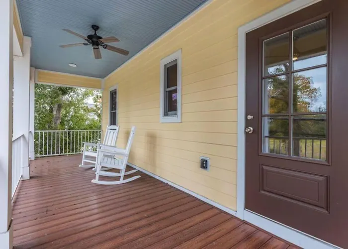Downtown 3 Bedroom Townhouse