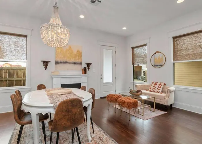 Downtown 3 Bedroom Townhouse