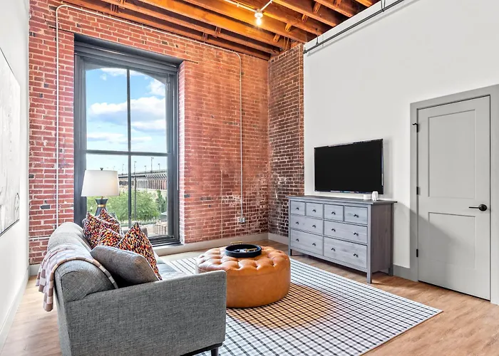 Brick & Bed Riverfront Lofts, G 209