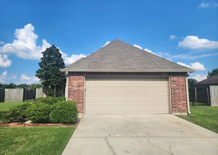 4Br 2Ba Family Home On A Lake