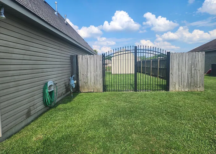 4Br 2Ba Family Home On A Lake