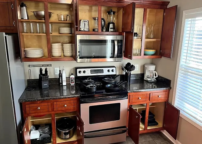 Spacious, 4Br Boho - Family & Pet Friendly