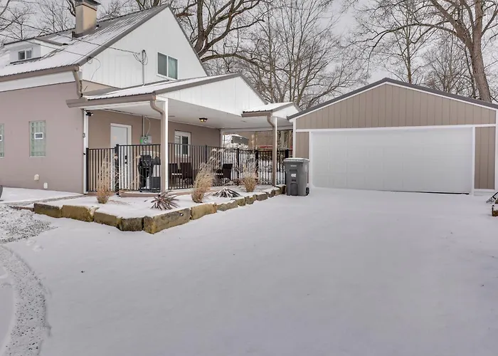 3 Mi To Dtwn & Ysu: Updated Youngstown Home