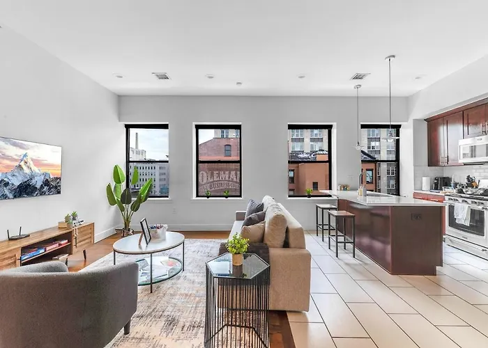20 Min To Manhattan! 2Br Luxurious Comfy & Spotless