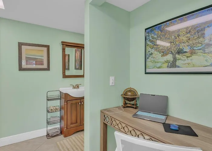 Private Beach Resort Condo, Hutchinson Island, Fl
