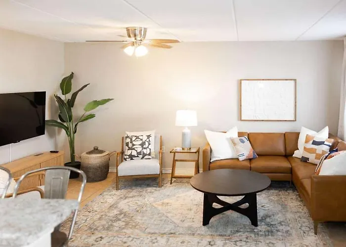 2 Bed 2 Bath 1St Floor Condo W Pool By Beach
