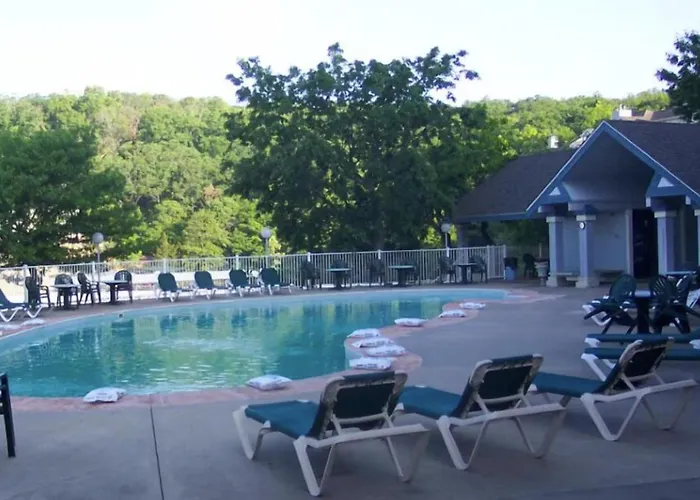 Spacious 3 Bedroom Ozark Penthouse