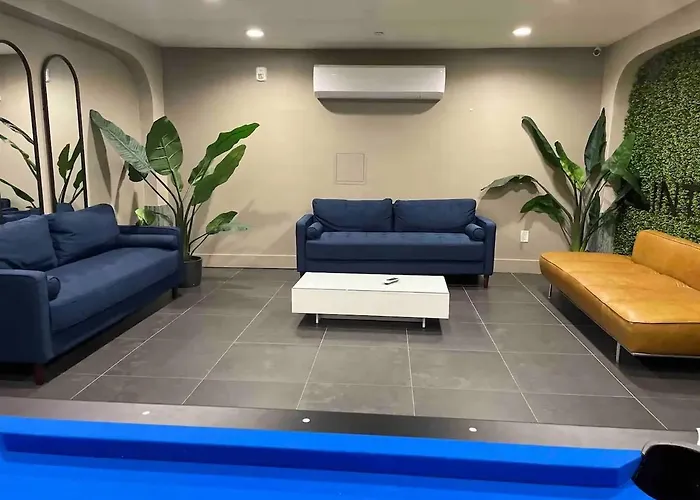 Charming 1Br King Bed - Just 20 Minutes From Nyc!