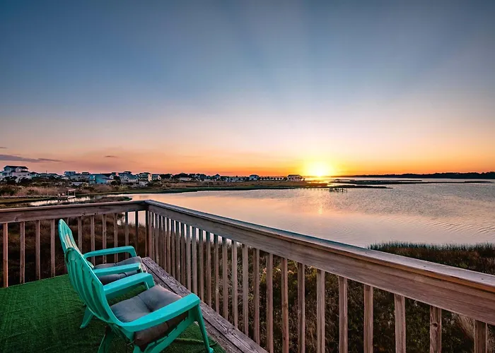 Amazing Sound View Home With Pool