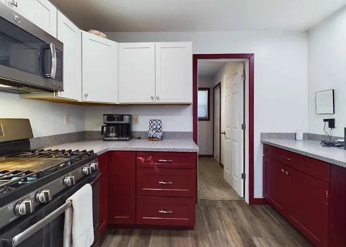 Eycat Lodging Company Guest House