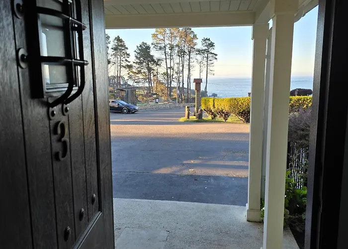 Ocean Cove Lodge