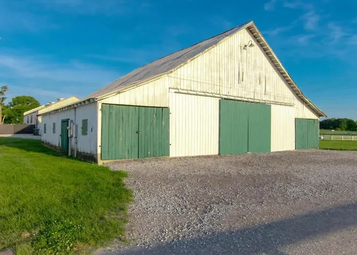 Spacious 3 Bedroom Historic Franklin Quadplex