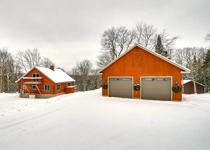 Deck & Fire Pit: Secluded Cabin Near Lake Francis!