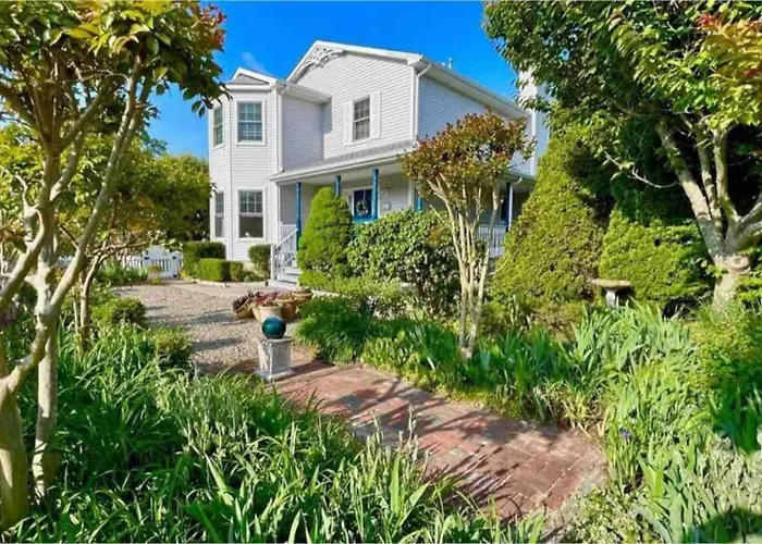 Tranquil Gardens Cape May Private Beach Steps Away