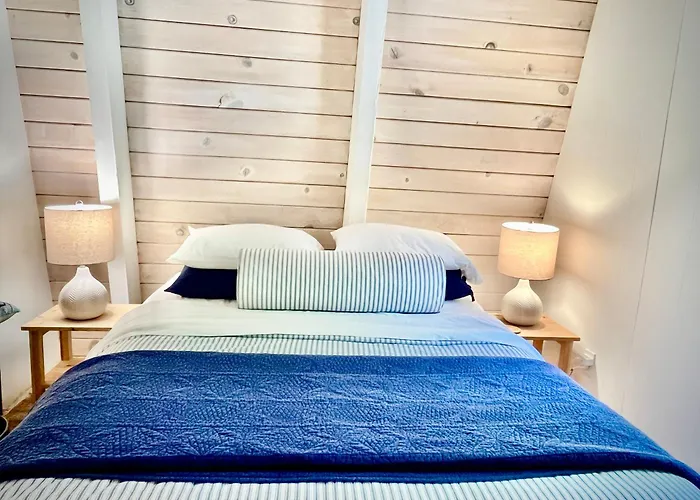 Modern And Private Cabin In The Woods