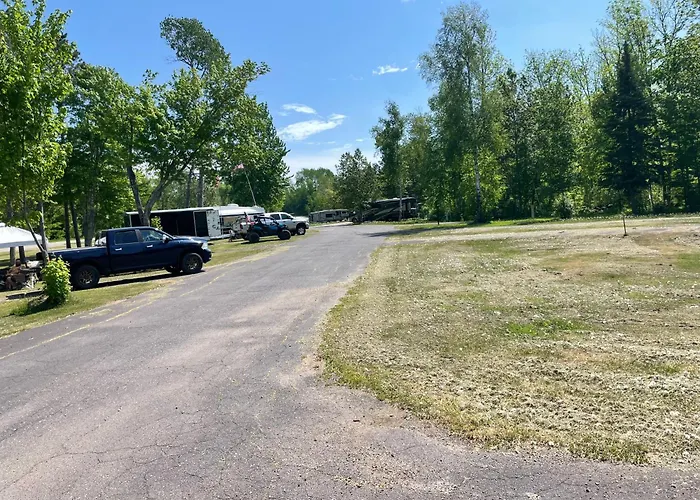 Trails Inn Quadna Mountain Motel & Rv Park