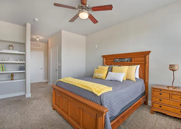 Cowtown 1 Bedroom Downtown Ftw