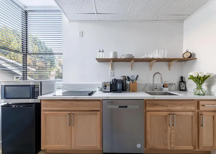 Free Parking Pasadena Room Near Convention Center & Caltech