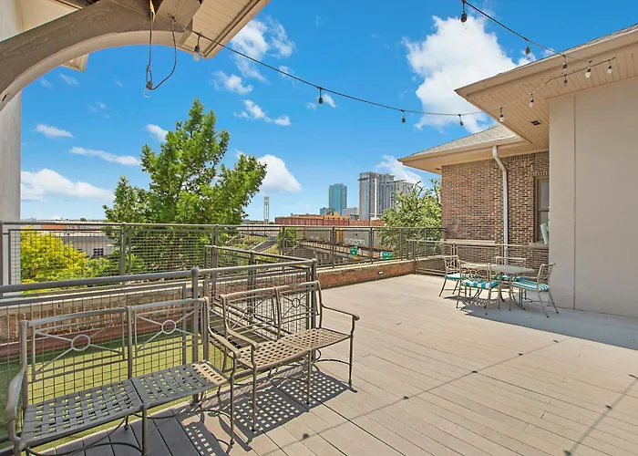Vanity 2 Bedroom Loft Downtown Ft Worth