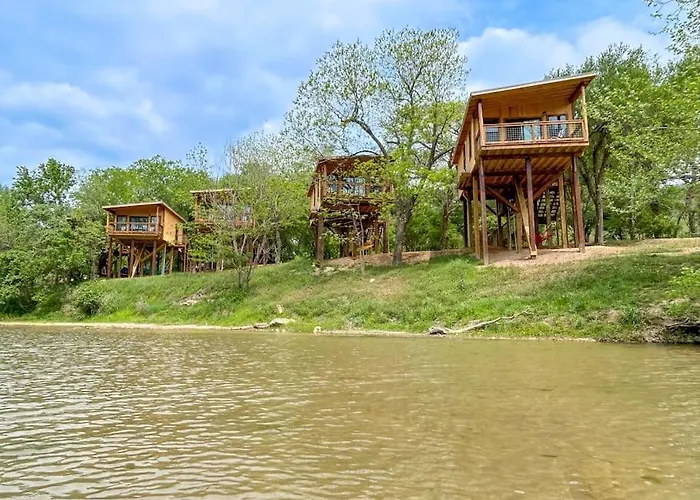 Waterfront Sky Cabin 1