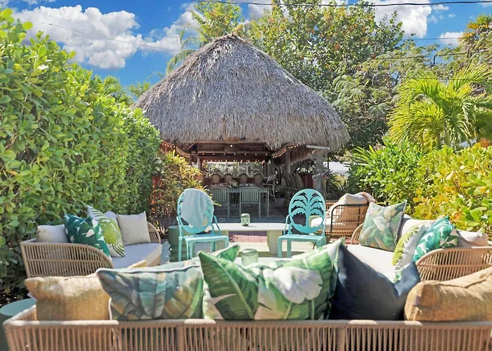 Tropical Cottages