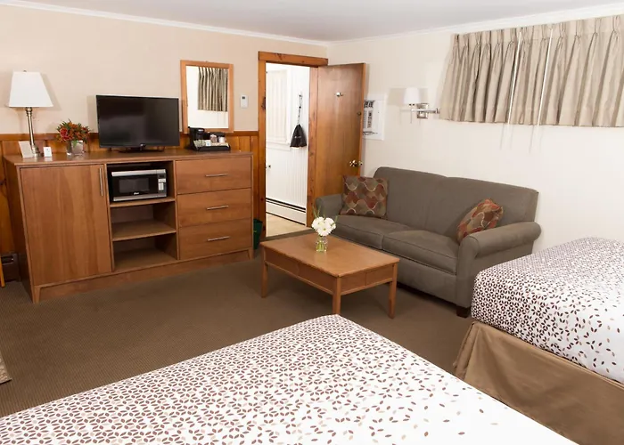 Knotty Pine Motel